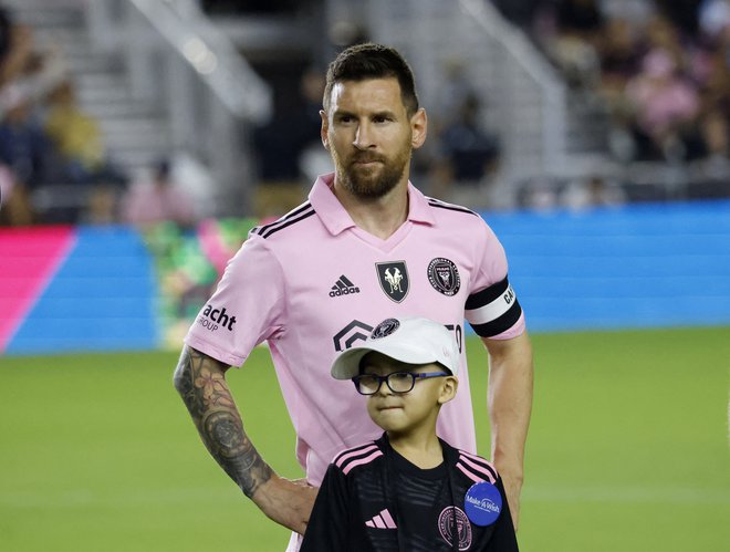 Messi še ni potrdil nastopa na tekmi v Hongkongu. FOTO: Marco Bello/Reuters