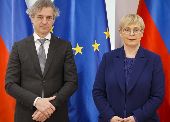 Premier Robert Golob in predsednica republike Nataša Pirc Musar. FOTO: Jože Suhadolnik/Delo