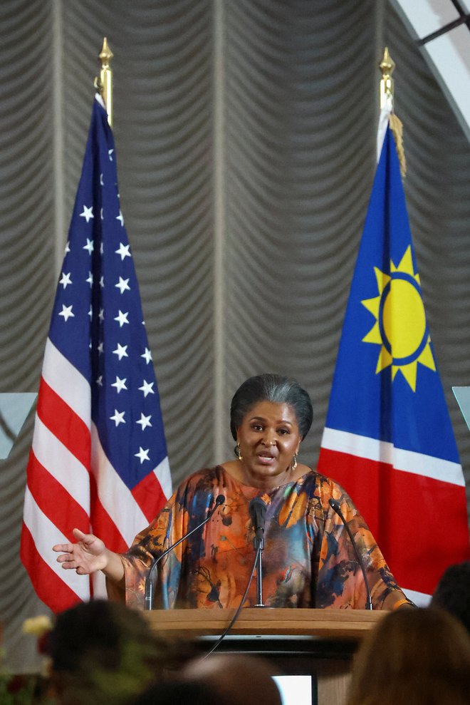 Pred slabim letom je namibijska prva dama Monica Geingos gostila ameriško prvo damo Jill Biden. FOTO: Siphiwe Sibeko/Reuters