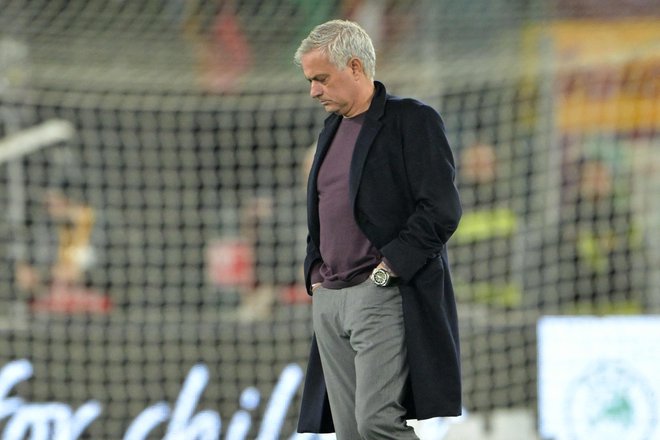 Joseju Mourinhu v tej sezoni ni šlo po načrtih. FOTO: Andreas Solaro/AFP