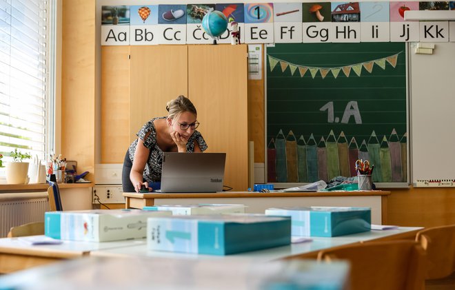 Da je vzgojiteljev in učiteljev premalo, stroka opozarja že več let. FOTO: Črt Piksi