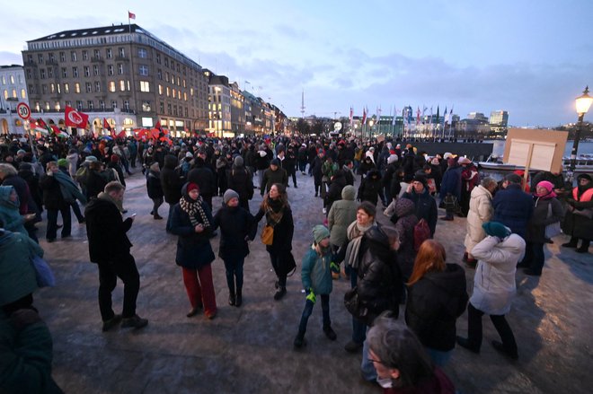 Protest v Hamburgu. FOTO: Carmen Jaspersen/Reuters