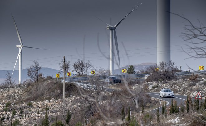 V drugih državah, na primer na Hrvaškem, je veter pomemben vir elektrike. FOTO: Božidar Vukičević/Cropix