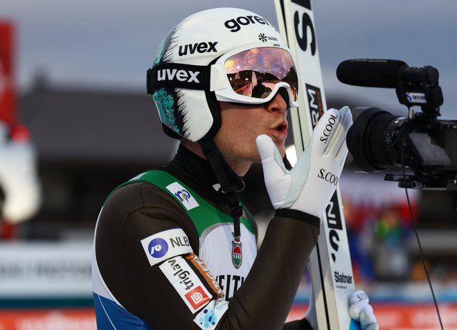 Anže Lanišek je po tretjem mestu v Zakopanah svoj pogled že usmeril proti Kulmu. FOTO: Kai Pfaffenbach/Reuters