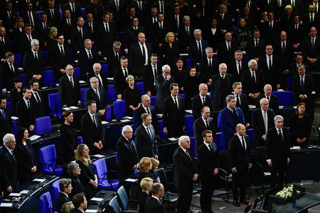 Žalna slovesnost za dolgoletnim politikom Wolfgangom Schäublejem v zveznem parlamentu

FOTO: John Macdougall/AFP