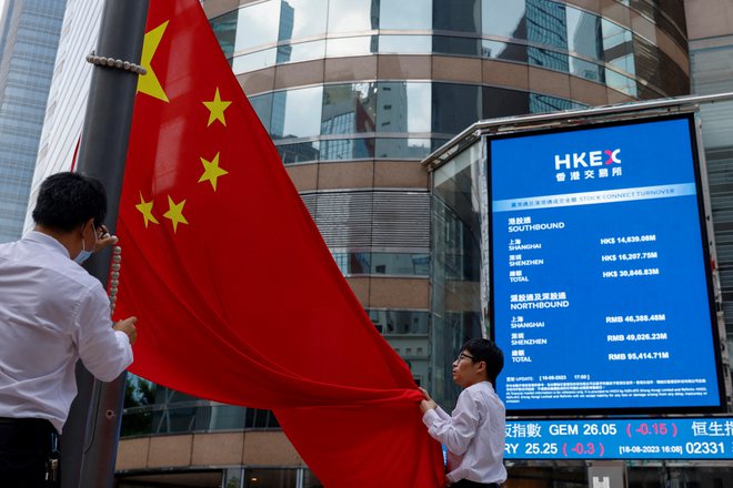 Vse bolj krhka gospodarska rast na Kitajskem poglablja pesimizem in nezaupanje vlagateljev.

Foto Tyrone Siu/Reuters