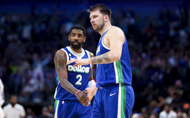 Luka Dončić in Kyrie Irving bosta izpustila najmanj eno naslednjo tekmo Dallasa. FOTO: Kevin Jairaj/Usa Today Sports