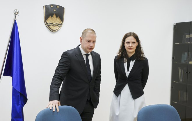 Predsednik Društva državnih tožilcev Slovenije Boštjan Valenčič in vodja stavkovnega odbora Barbara Prevolšek Rajić ne vesta, koliko obravnav je odpadlo zaradi stavke. Foto Jože Suhadolnik