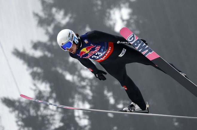 Norvežan Johann Andre Forfang je izenačil rekord skakalnice v Willingenu. FOTO: Erwin Scheriau/AFP