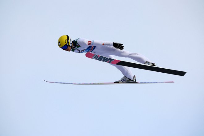 Finski as Antti Aalto je bil v prvi seriji v Willingenu najdaljši. FOTO: Kai Pfaffenbach/Reuters