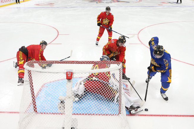 Toronto je tokrat užival v hokejski ekshibiciji. FOTO: Claus Andersen/AFP