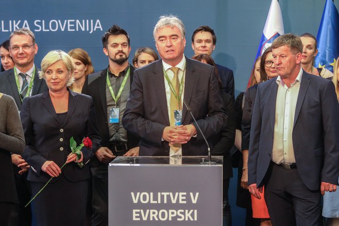 Vse tri stranke Evopske ljudske stranke se bodo tokrat na volitve tako podale same, pri čemer v SDS menijo, da to zanje ne bo težava. FOTO: Voranc Vogel