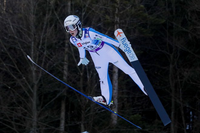 Tina Erzar je skočila do naslova mladinske svetovne prvakinje v Planici. FOTO: Voranc Vogel/Delo