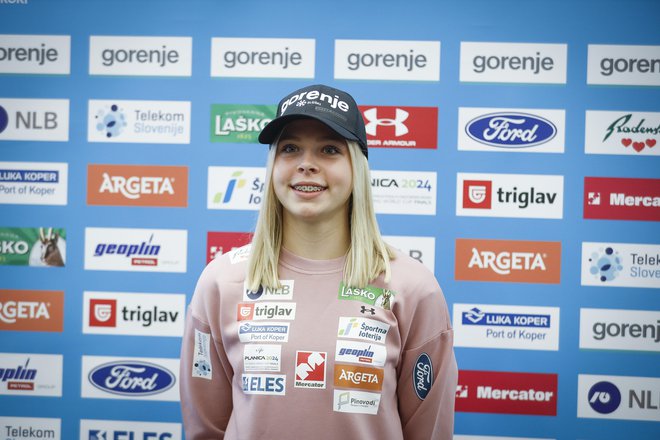Taja Bodlaj je naslovu mladinske olimpijske prvakinje iz Gangvona dodala še bronasto kolajno na mladinskem SP v Planici. FOTO: Jože Suhadolnik/Delo