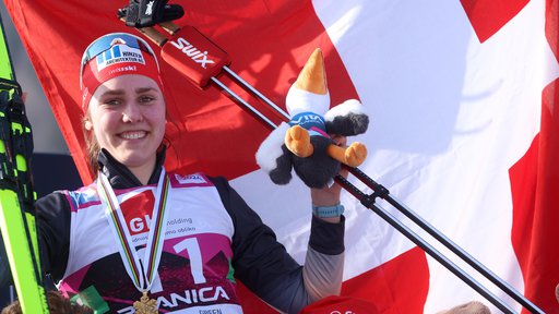Švicarka Marina Kälin se je veselila zmage na tekmi s skupinskim štartom na 20 kilometrov. FOTO: Borut Živulović/BOBO