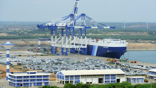 Sri Lanka je s kitajskimi posojili zgradila novo pristanišče pri mestu Hambantota Foto AFP