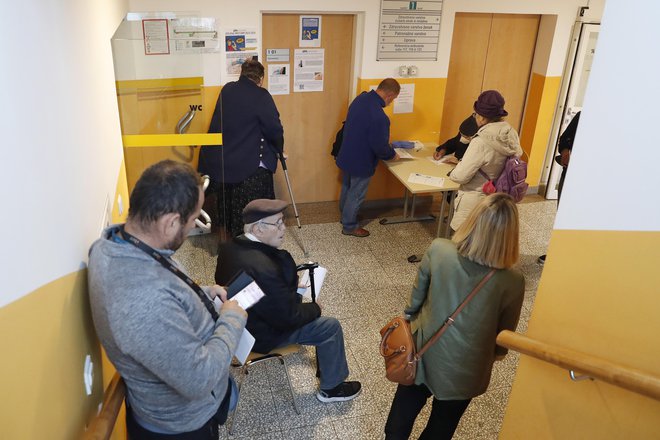 Novi pravilnik, ki je izšel 7. februarja in je začel veljati naslednji delovni dan, je napisan tako, da je nepoznavalcu težko ugotoviti, kaj sploh prinaša. FOTO: Leon Vidic/Delo