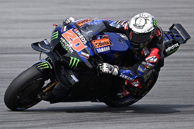 Yamaha se ni odločila za ekstremne preizkuse, a je tudi Fabio Quartararo imel na testiranjih dodatna krilca spredaj in zadaj. FOTO: Mohd Rasfan/AFP