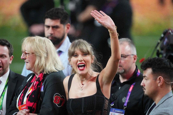 Taylor Swift je tudi na superbowlu podpirala fanta Travisa Kelceja.               Foto Joe Camporeale/Usa Today Sports/Reuters