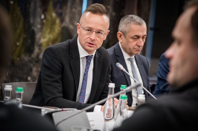 Madžarski zunanji minister Péter Szijjártó je prijatelje v Beogradu navdušil z odločnimi stališči o nujni hitri širitvi Evropske unije na Zahodni Balkan. Foto Reuters