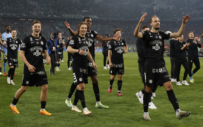 Jon Gorenc Stankovič se je veselil gola za Sturm. FOTO: Lisa Leutner/Reuters