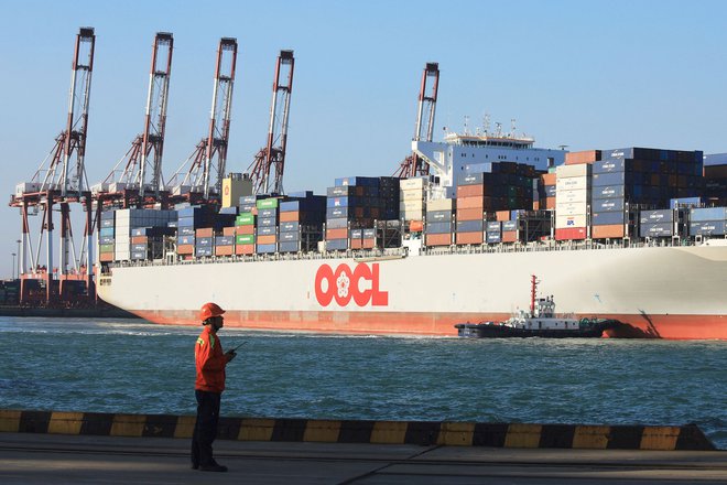 Med zanimivimi podjetji, ki jih vsebuje Sea ETF, je tudi kitajski ladjar Orient Overseas. FOTO: Reuters