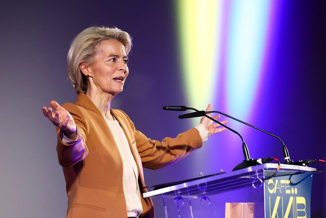 Ursula von der Leyen ne bi šla v tekmo brez zagotovljene podpore v Berlinu in Parizu. FOTO: Liesa Johannssen/Reuters