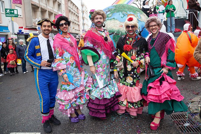 Matrafona je najznačilnejša maska karnevala v Torres Vedrasu. Drugod po Portugalski enako ne velja, poznajo pa to ime. FOTO: Manuel Guerra Pereira/Carnaval de Torres Vedras