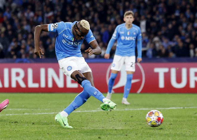 Victor Osimhen je rešil remi za Napoli. FOTO: Reuters