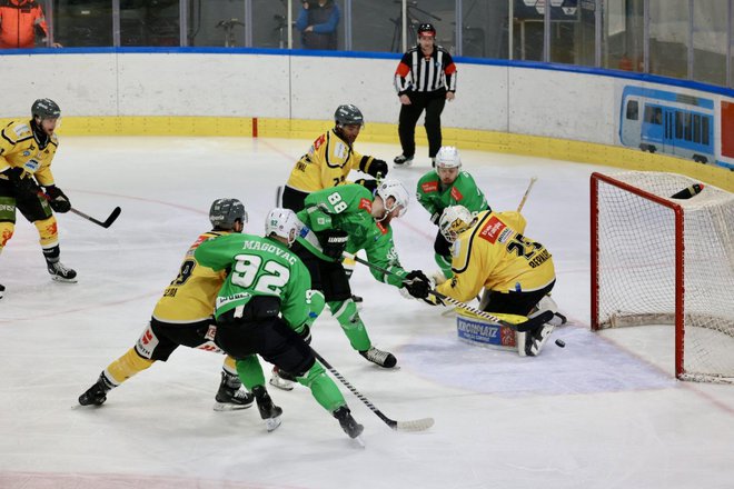 Olimpija je vrnila udarec. FOTO: Črt Piksi