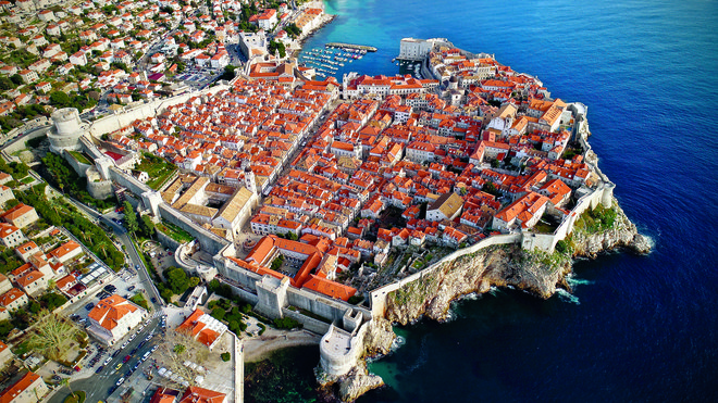 Unescov Načrt upravljanja svetovne dediščine je prvi dokument, namenjen celotni zgodovinski urbani krajini Dubrovnika, in hkrati prvi te vrste v Republiki Hrvaški. FOTO: Turistična skupnost mesta Dubrovnik