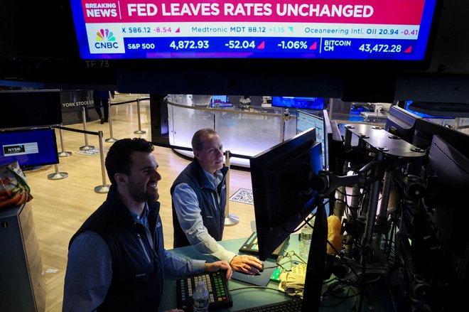 Zadržanost centralnih bank ni dobra novica za vlagatelje v obveznice.

FOTO: Brendan Mcdermid/Reuters