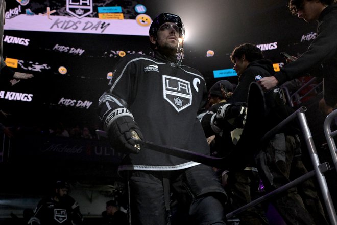 Kapetan Los Angeles Kings Anže Kopitar je nesporni vodja moštva, ki je pod taktirko vršilca dolžnosti trenerja Jima Hillerja zmagali na osmi od 12 tekmah. FOTO: Jayne Kamin-oncea/ Usa Today Sports Via Reuters Con