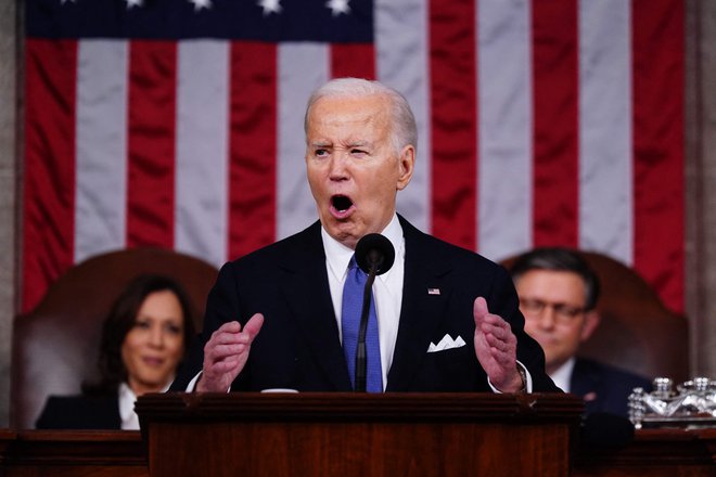 Demokratski predsednik Joe Biden je odločno zagovarjal svojo politiko in prihodnje načrte. FOTO: Shawn Thew/AFP