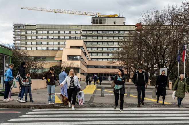 UKC Ljubljana zdaj pripravlja dokumentacijo za modularno bolnišnico v lastni režiji. Foto Voranc Vogel