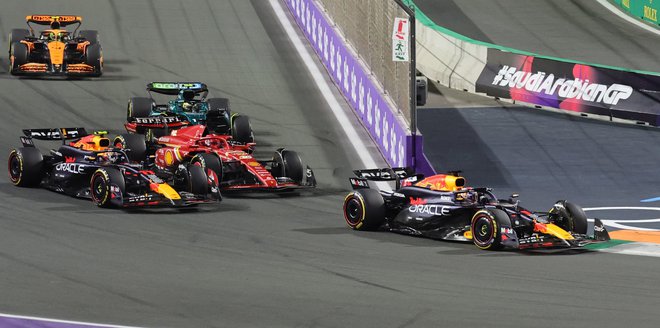 Max Verstappen je v Džedi vodil domala od štarta do cilja. FOTO: Giuseppe Cacace/AFP