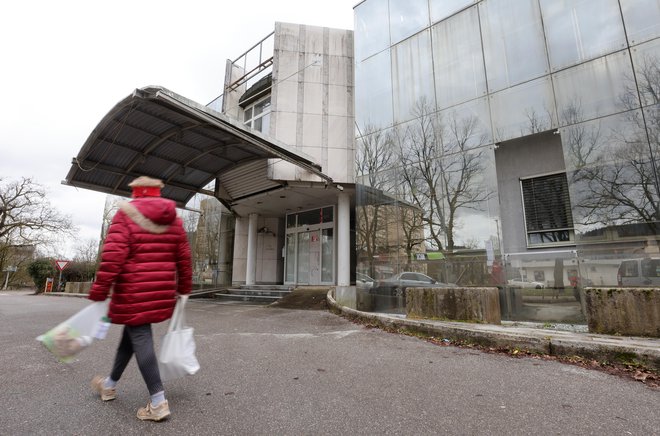 Na ministrstvu za pravosodje, kjer urejajo dokumente, povezane z nakupom stavbe na Litijski, še ne vedo, čemu bo stavba, ki jo je kupila Dominika Švarc Pipan, sploh namenjena. FOTO: Dejan Javornik