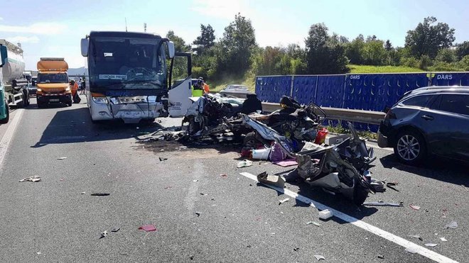 Nesreča se je zgodila 26. julija 2018 med Postojno in Razdrtim. FOTO: Pu Koper