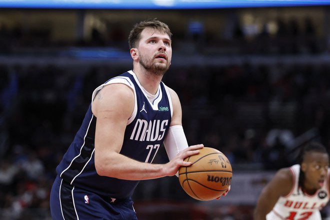 Luka Dončić uživa v zmagah. FOTO: Kamil Krzaczynski/USA Today Sports