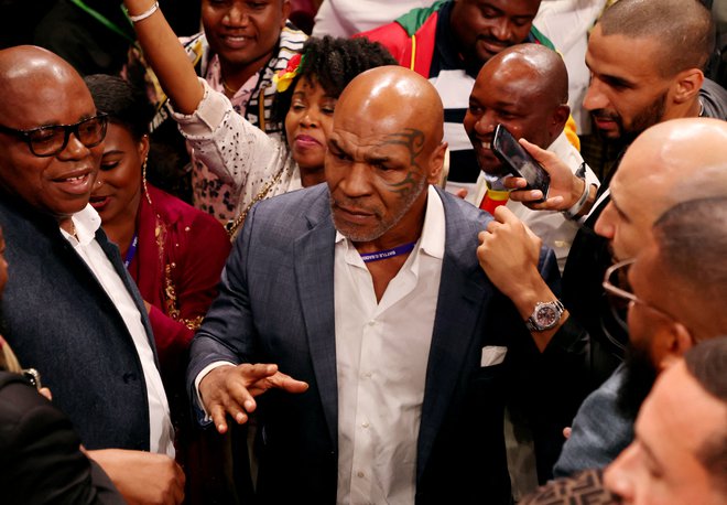 Mike Tyson je š evedno magnet za množice. FOTO: Ahmed Yosri/Reuters