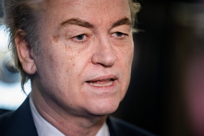 Geert Wilders je svoj neuspeh poskušal prikazati kot posledico dvojnih meril oziroma krivičnosti sistema, ki je naravnan po meri etabliranih strank. FOTO: Bart Maat/AFP