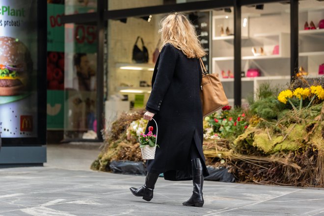 Materinski dan je »druga nedelja v mesecu maju (letos 12. maja)«. FOTO: Črt Piksi