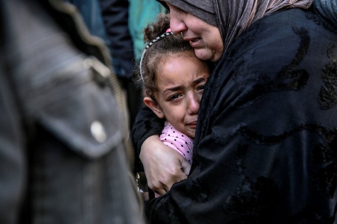 Ob poslušanju bližnjevzhodnih gostij ni bilo mogoče mimo vprašanja, kolikšen je pomen teh mirovnih gibanj v Izraelu, od koder sta prišli dve udeleženki.

FOTO: Afp