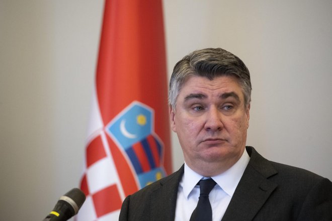 Milanoviću, ki je predsednik Hrvaške od februarja 2020, se sicer pred koncem leta izteče mandat, a datum za predsedniške volitve še ni bil določen. FOTO: Ivana Nobilo/Cropix