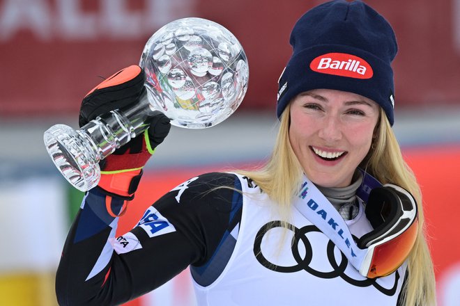 Mikaela Shiffrin se je veselila 97. zmage v svetovnem pokalu in v skupnem slalomskem seštevku. FOTO: Joe Klamar/AFP