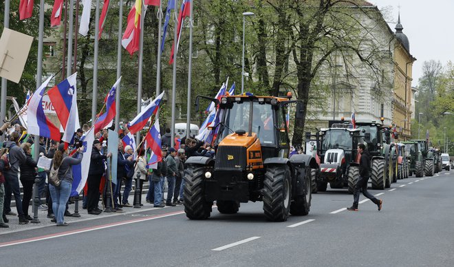 Kmetje bodo z novimi protesti počakali mesec dni. FOTO: Jože Suhadolnik/Delo