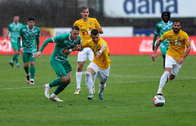 Jakoslav Stanković (v sredini) je nekoč že bil na pragu Olimpijinega članskega moštva. FOTO: Blaž Samec