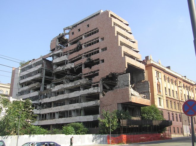 Za preureditev prestižne lokacije v srbski prestolnici, kjer so ameriške rakete leta 1999 uničile stavbo generalštaba tedaj jugoslovanske vojske, se je Trump zanimal že pred več kot desetimi leti. FOTO: Wikipedija