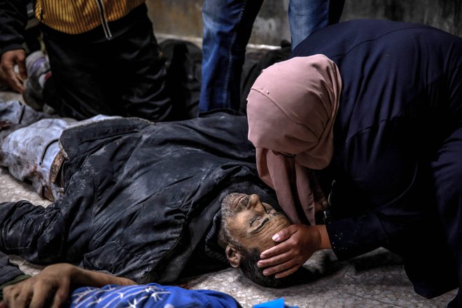 Izraelska vojska je po lastnih navedbah doslej ubila najmanj 90 teroristov, od tega 40 v zadnjem dnevu. FOTO: AFP