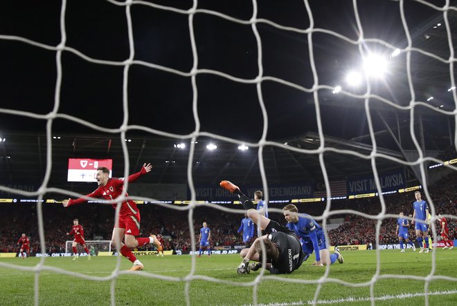 David Brooks proslavlja prvi gol Walesa. FOTO: Paul Childs/Reuters